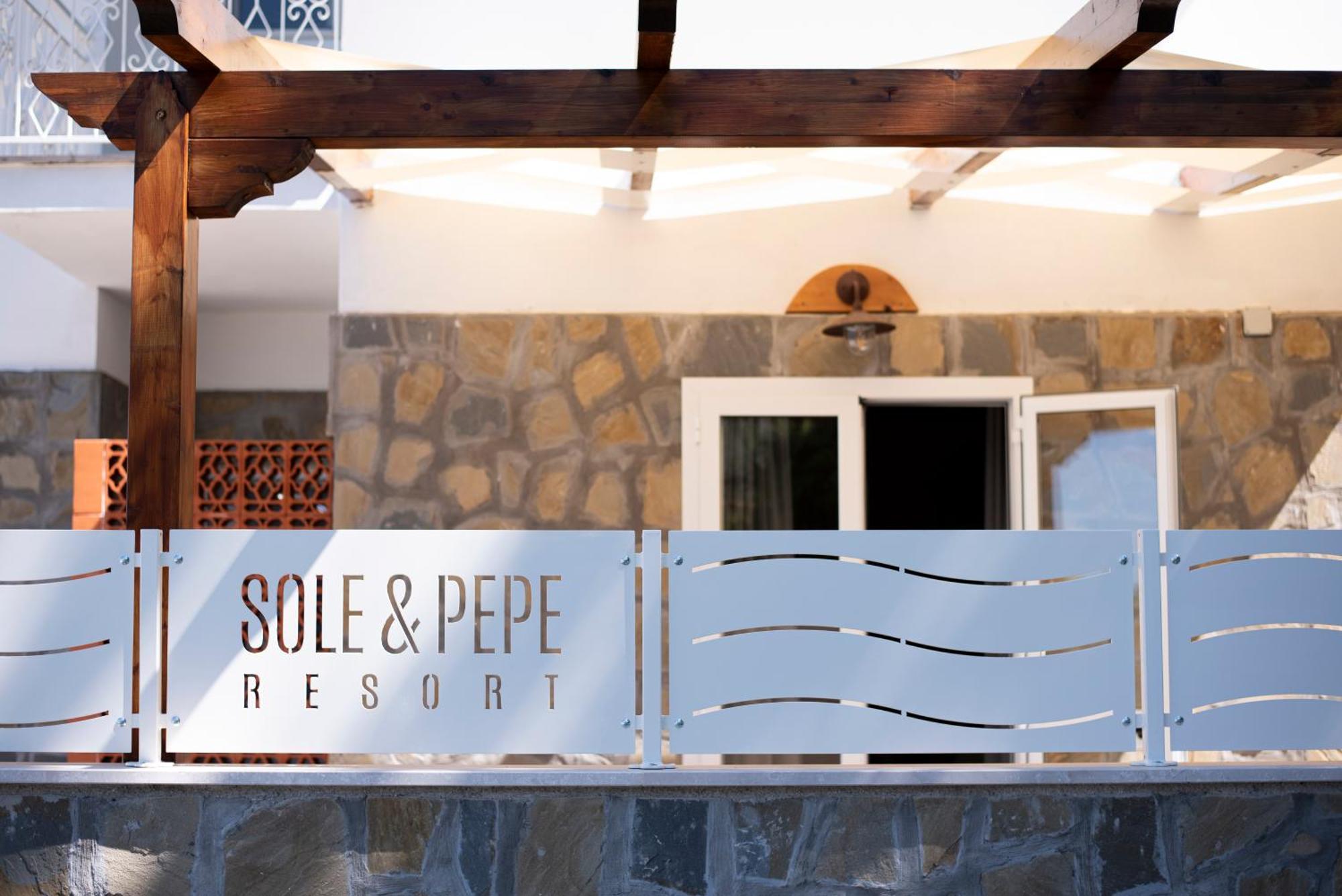 Апартаменты Sole & Pepe Санта-Мария-ди-Кастеллабате Экстерьер фото